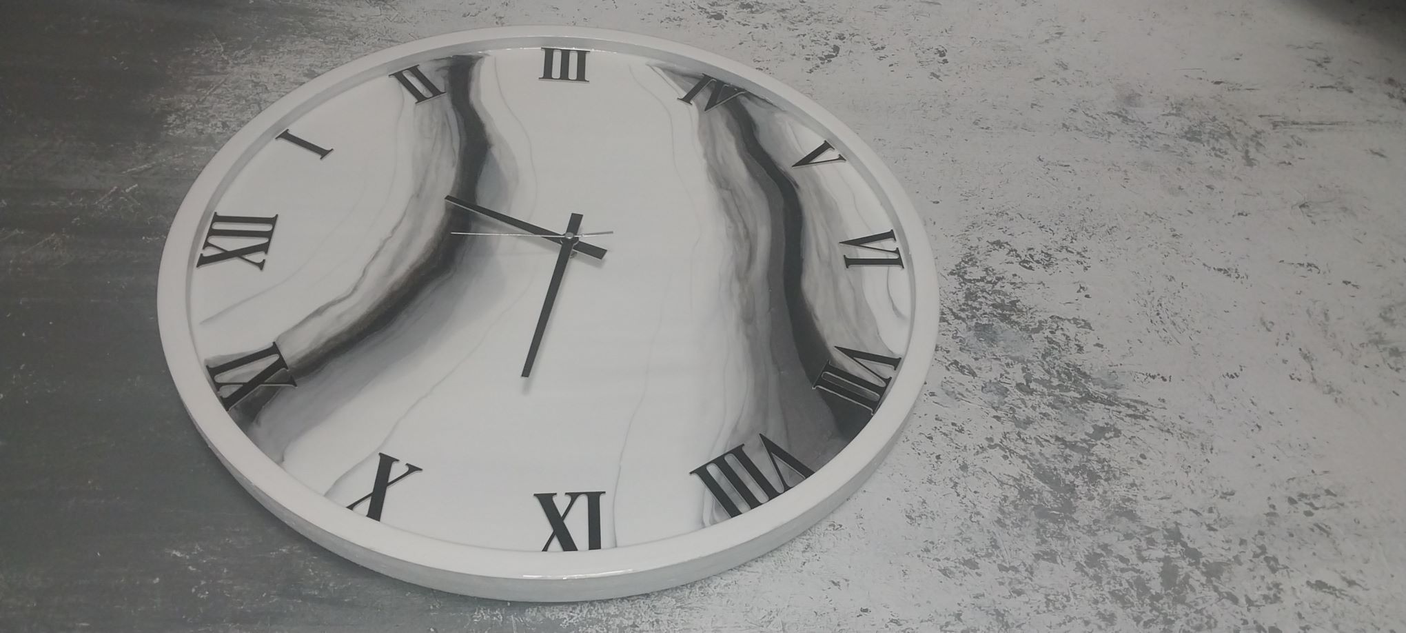 ساعت تمام رزین در ابعاد مختلف